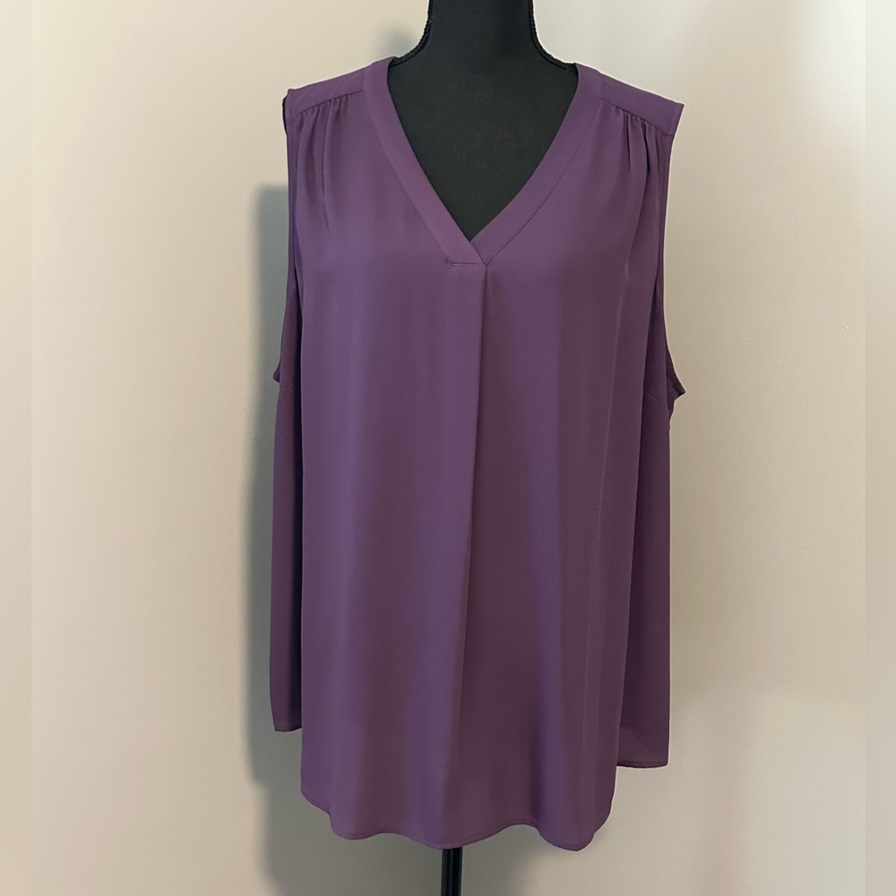 Ladies Sleeveless Top